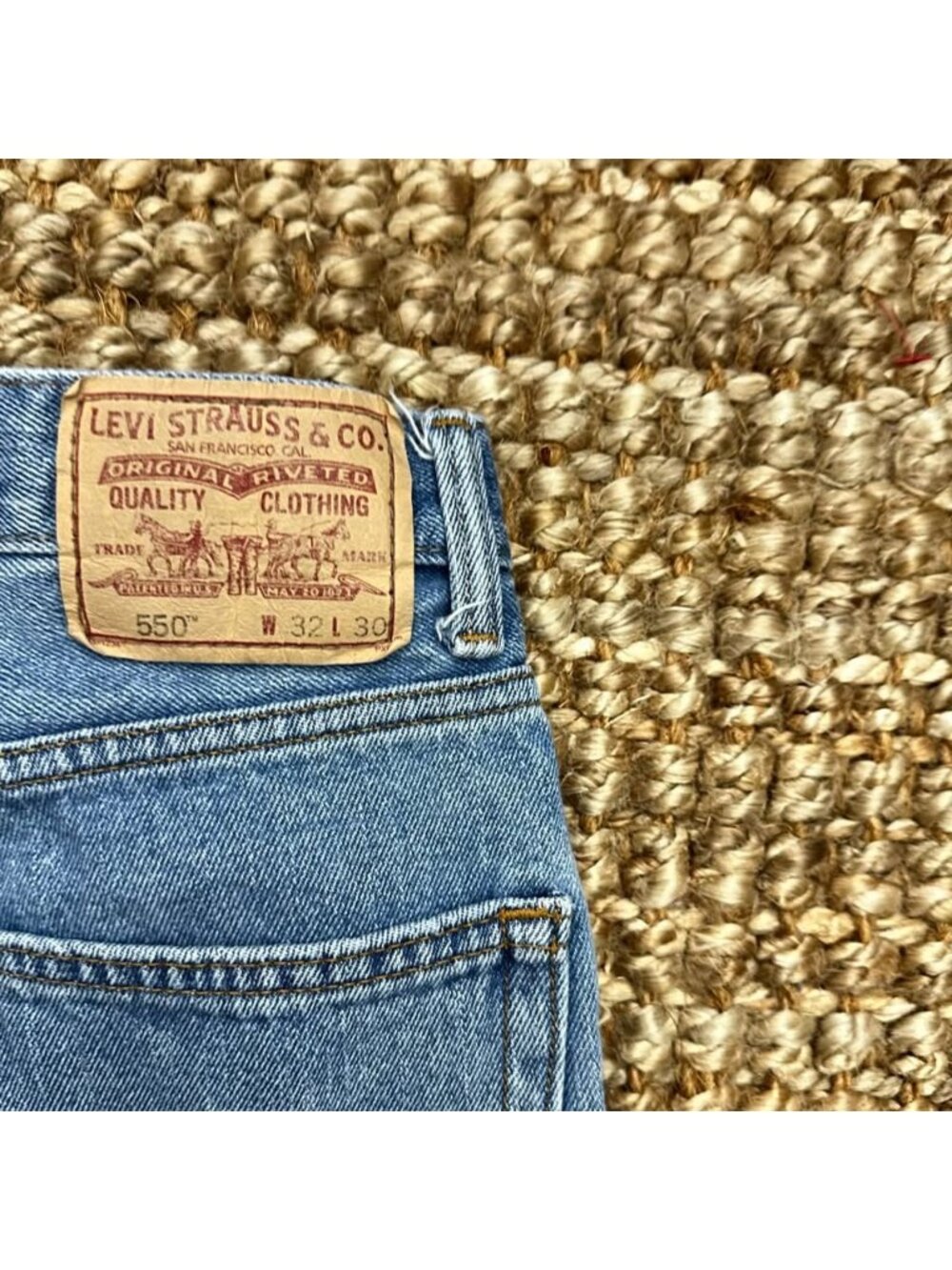 Vintage 550 Levis Men’s Jeans Relaxed Fit (32x30) Relaxed 100% Cotton